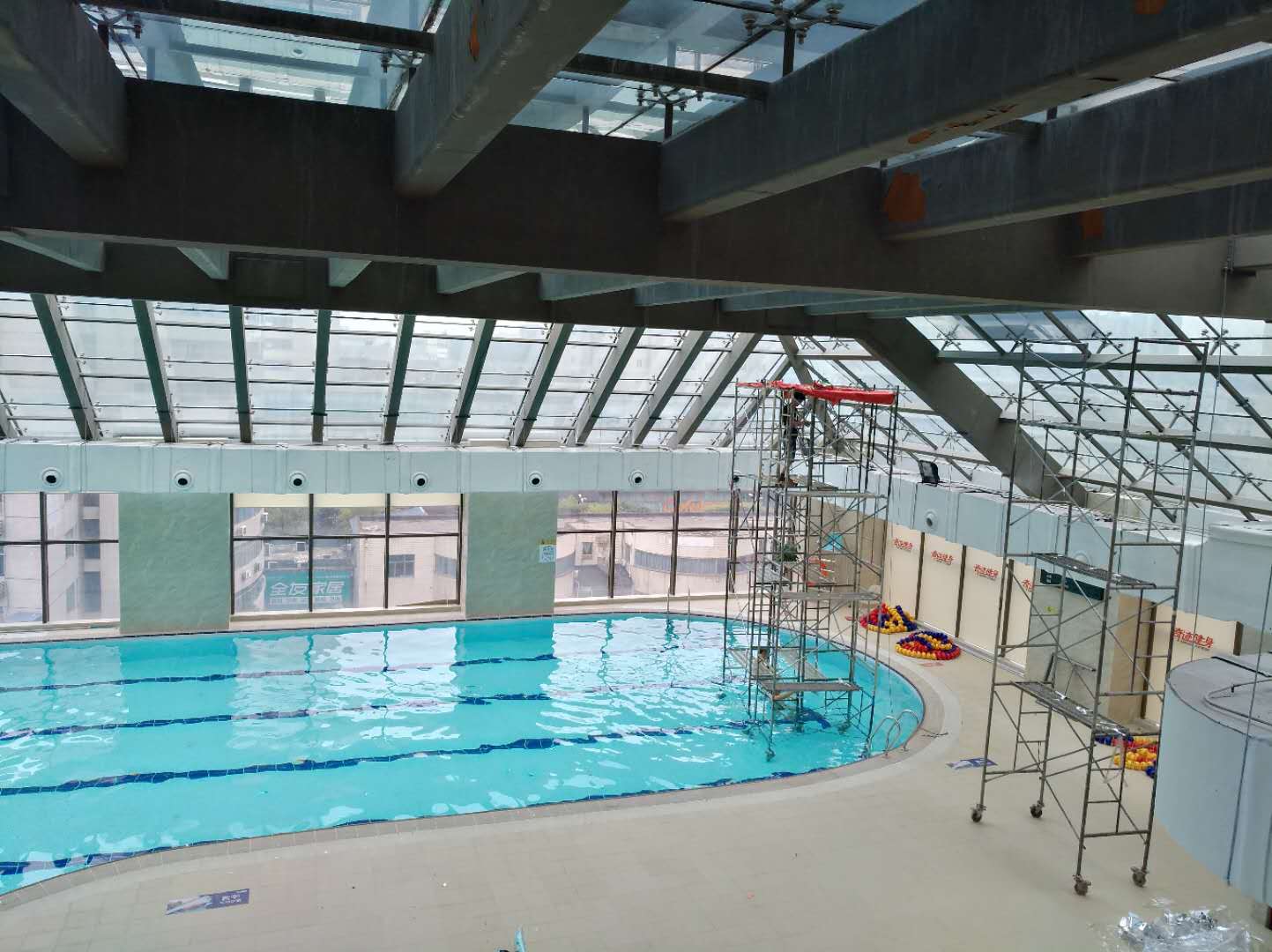 綿陽(yáng)奇跡游泳館隔熱膜