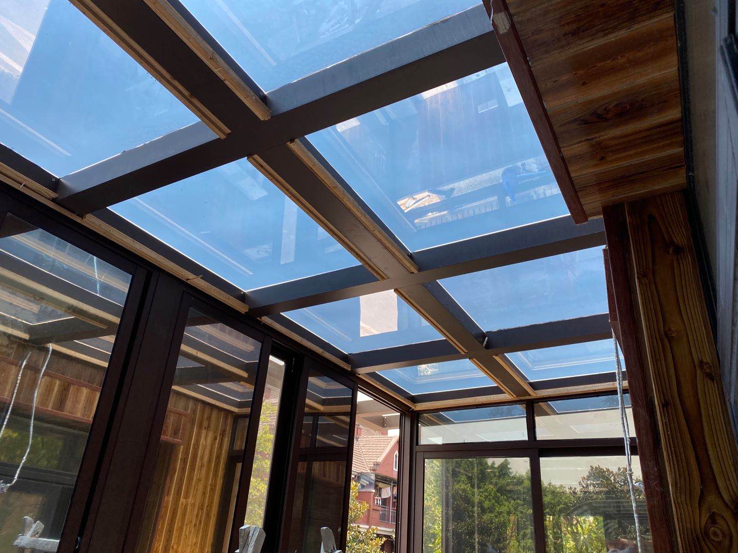 家庭陽(yáng)光頂隔熱膜